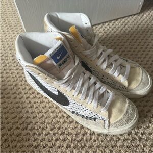 Nike Blazer Mid